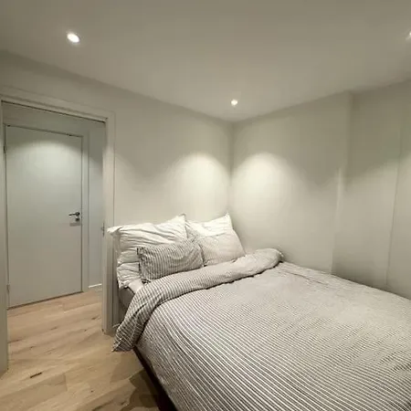 Leilighet I Bergenshus Apartment